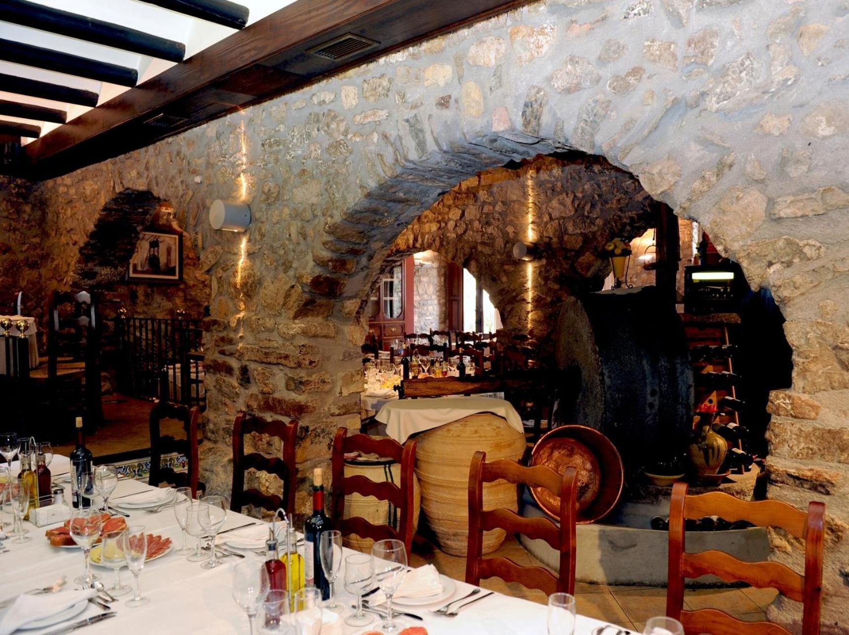 Hotel Restaurant Verdia Sueras エクステリア 写真