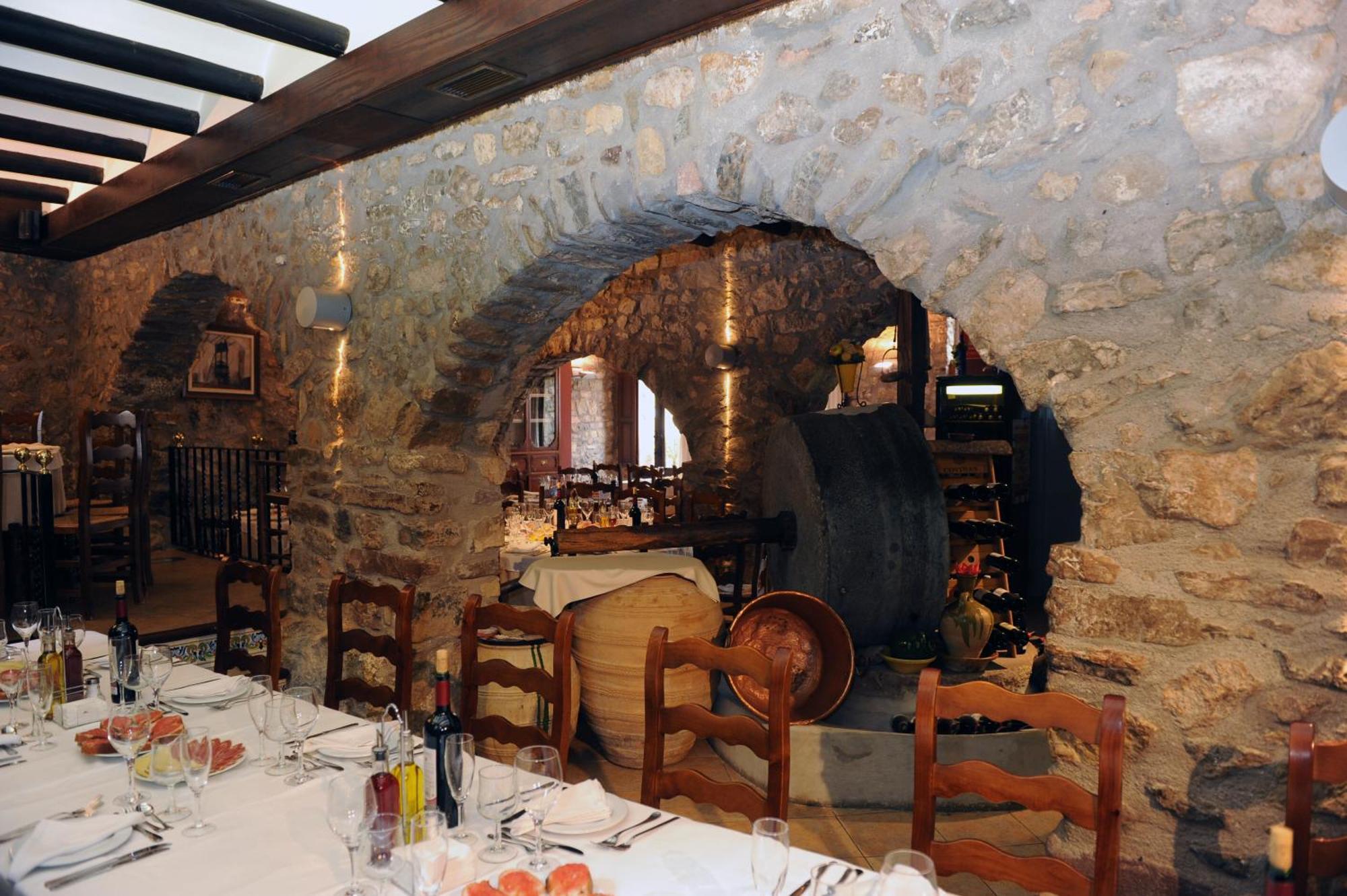 Hotel Restaurant Verdia Sueras エクステリア 写真