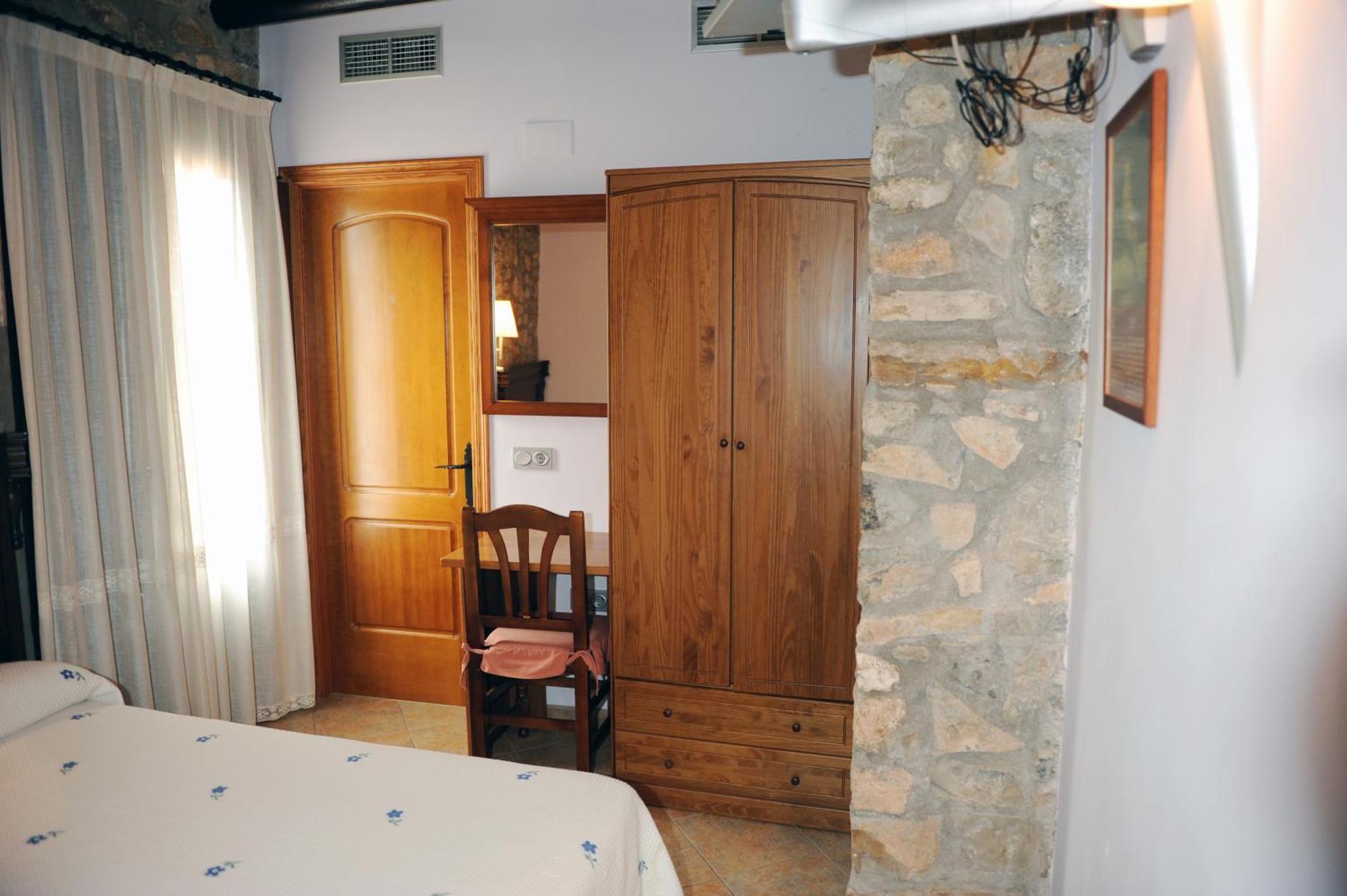 Hotel Restaurant Verdia Sueras エクステリア 写真