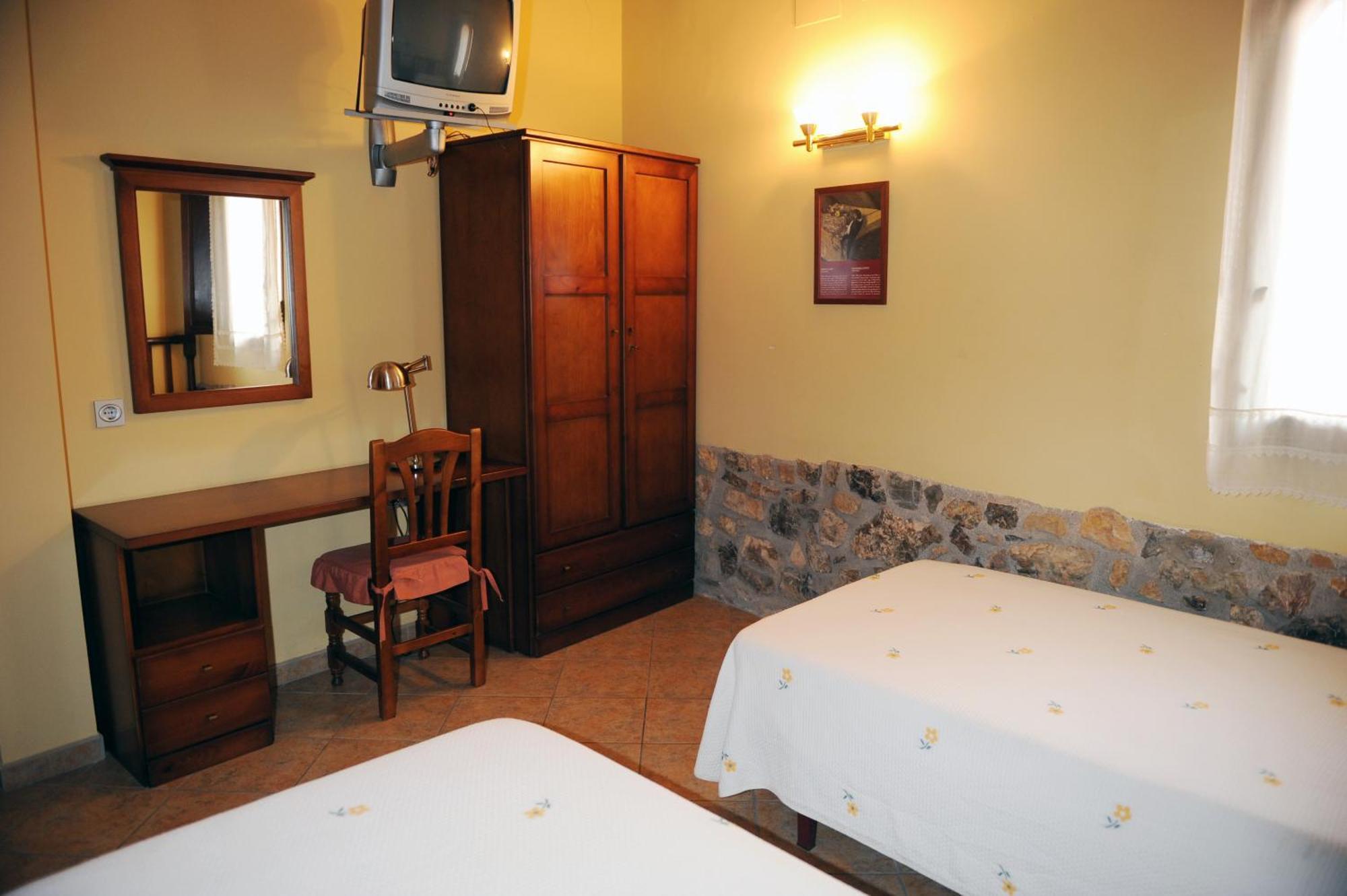 Hotel Restaurant Verdia Sueras 部屋 写真